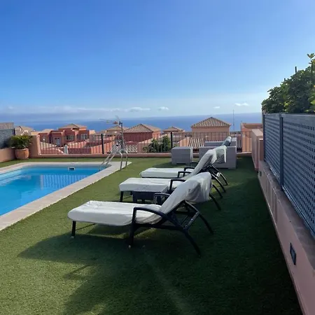 Amazing Villa Overlooking The Golf Course With Sea View Villa *