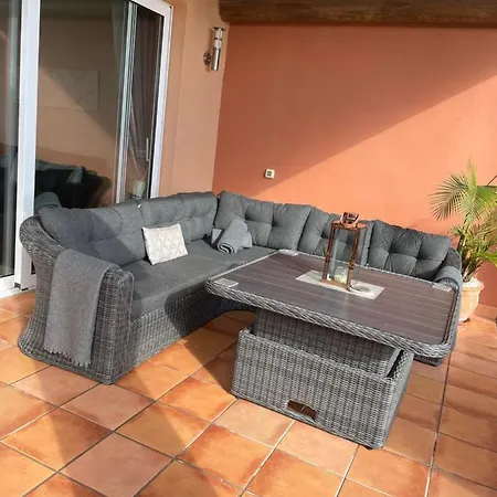 Amazing Villa Overlooking The Golf Course With Sea View 빌라